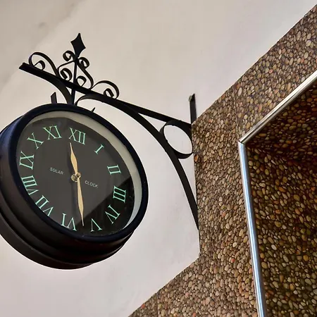 Hotel The Old Town Clock *